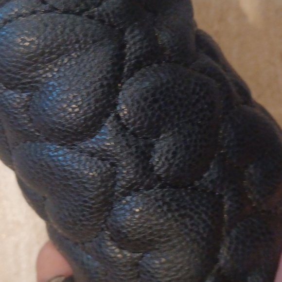 Betsey Johnson Quilted Black Heart Cylinder Travel Zipper Clutch/Cosmetic Bag - Picture 9 of 9